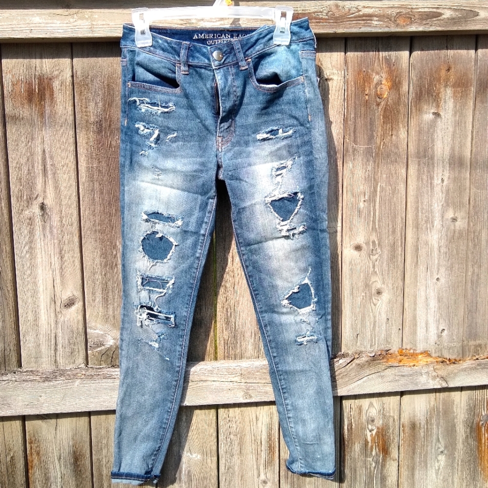 American Eagle Hi Rise Destroyed Jegging Sz 6